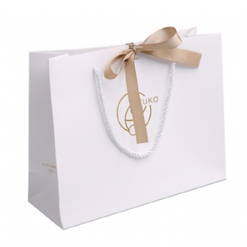 Luxury customized paper gift bags with your own logo