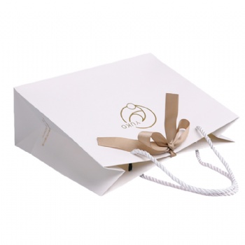 Luxury customized paper gift bags with your own logo